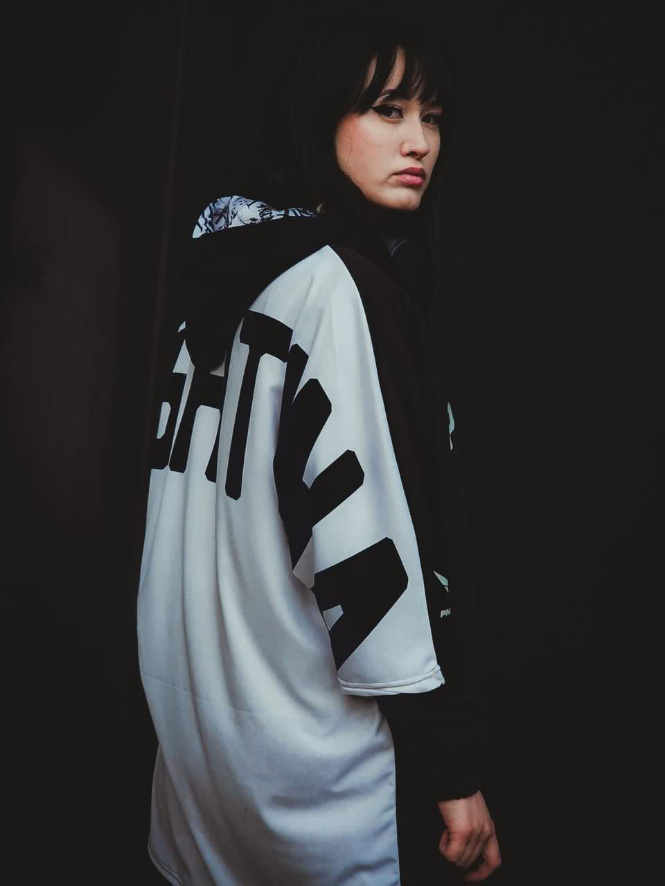 Prishtinë - Oversized Shirt - Black & White