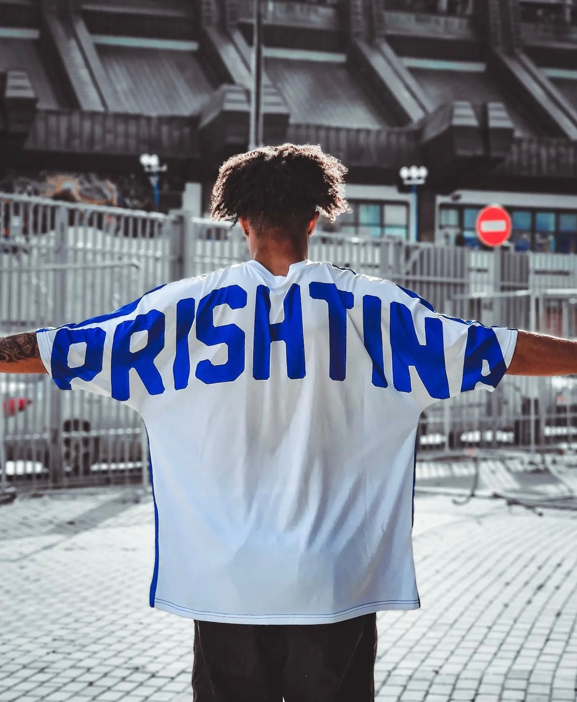 Prishtinë - Oversized Shirt - White Blue